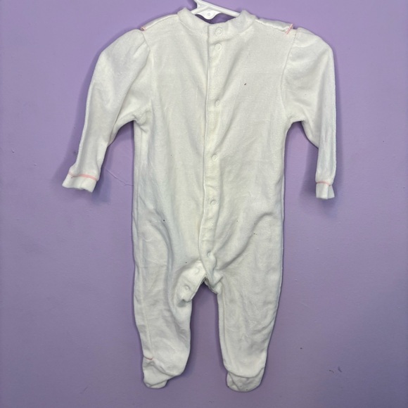 VINTAGE WHITE SMOCKED CAT COLLAR ACCENT PAJAMAS SIZE 3/6 MONTHS - Picture 2 of 6